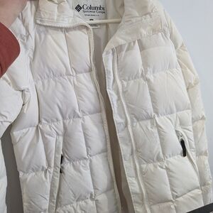 Columbia Women's Cream Puffer Jacket